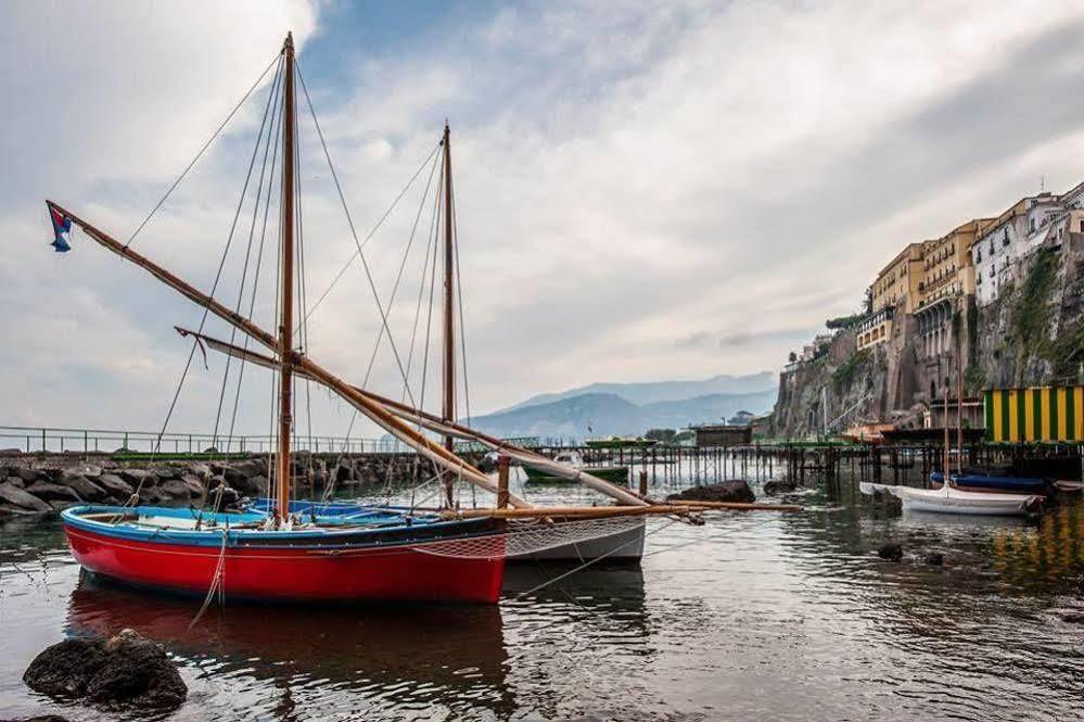 Surriento Alojamento de Acomodação e Pequeno-almoço Sorrento